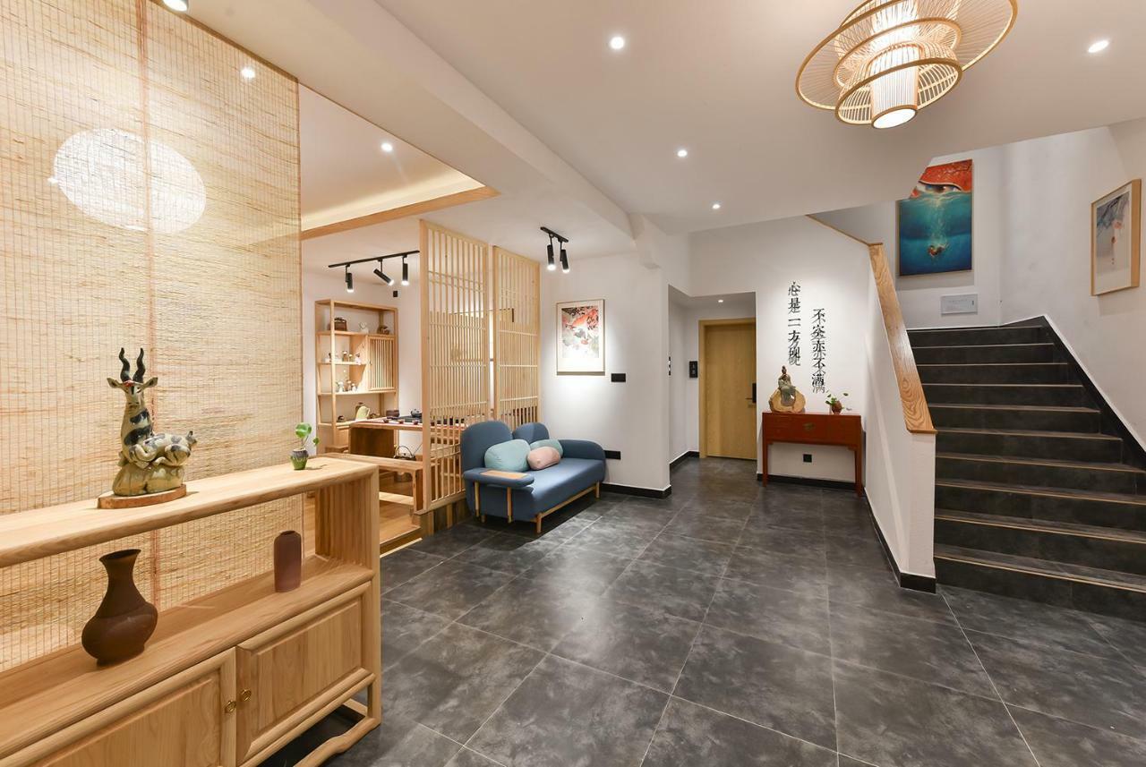 Yifangyan - Tingyuan Qingshe Hostel 펑황 외부 사진