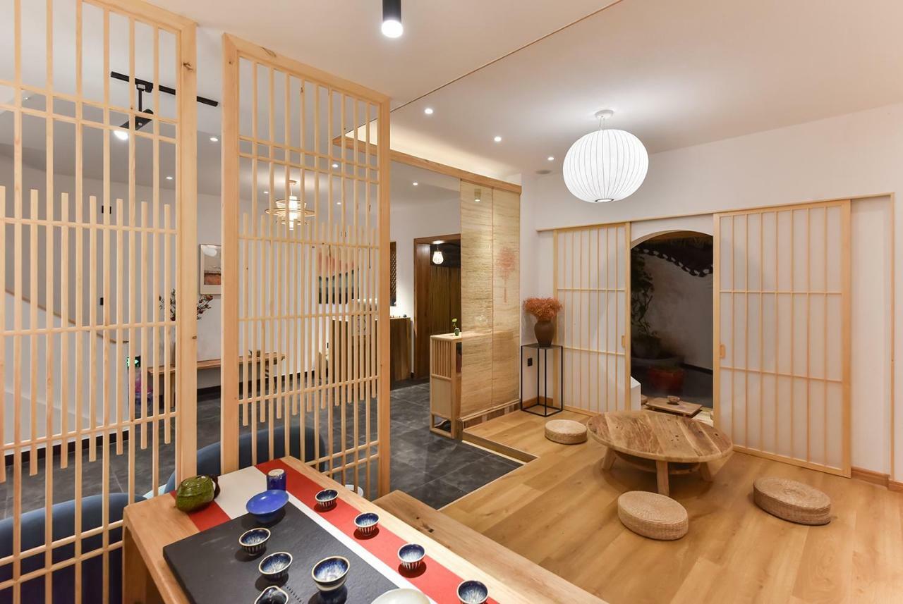 Yifangyan - Tingyuan Qingshe Hostel 펑황 외부 사진
