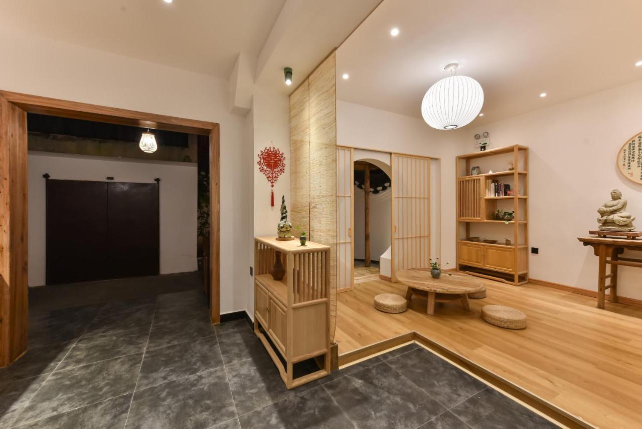 Yifangyan - Tingyuan Qingshe Hostel 펑황 외부 사진