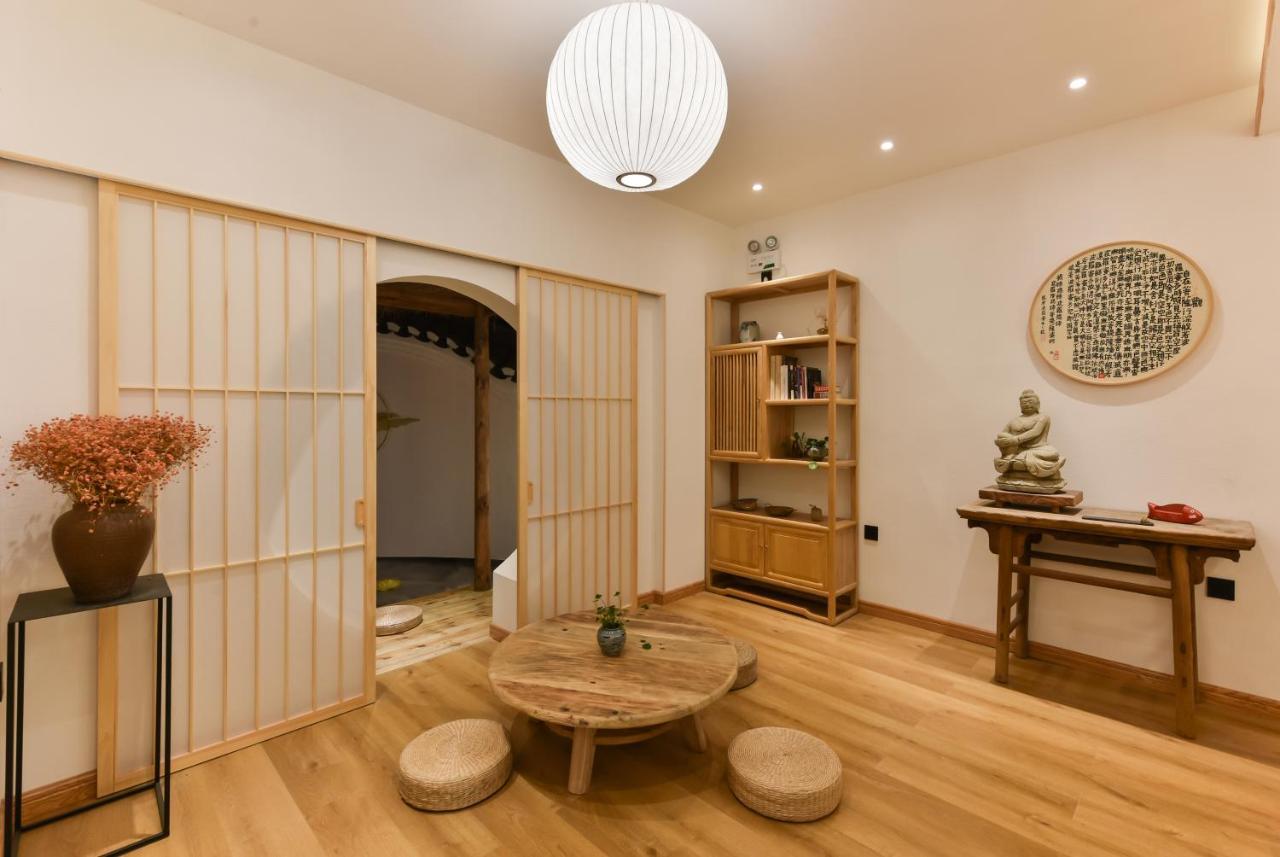 Yifangyan - Tingyuan Qingshe Hostel 펑황 외부 사진